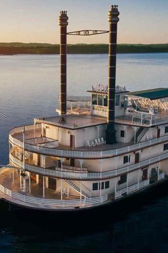 Showboat Branson Belle